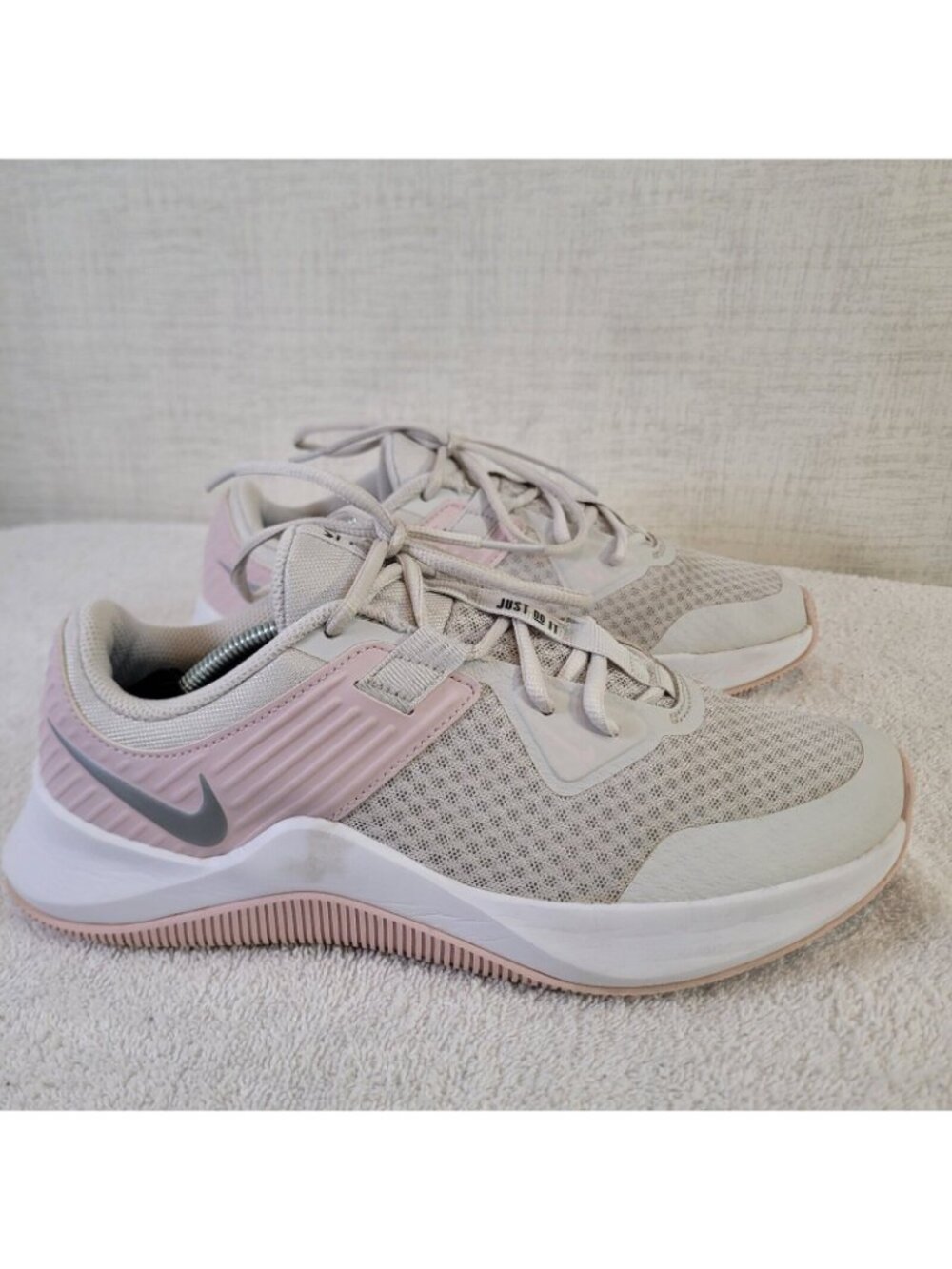 Nike MC Trainer Shoes Womens 9.5 White Pink Athletic Training Running Sneakers - Picture 3 of 10